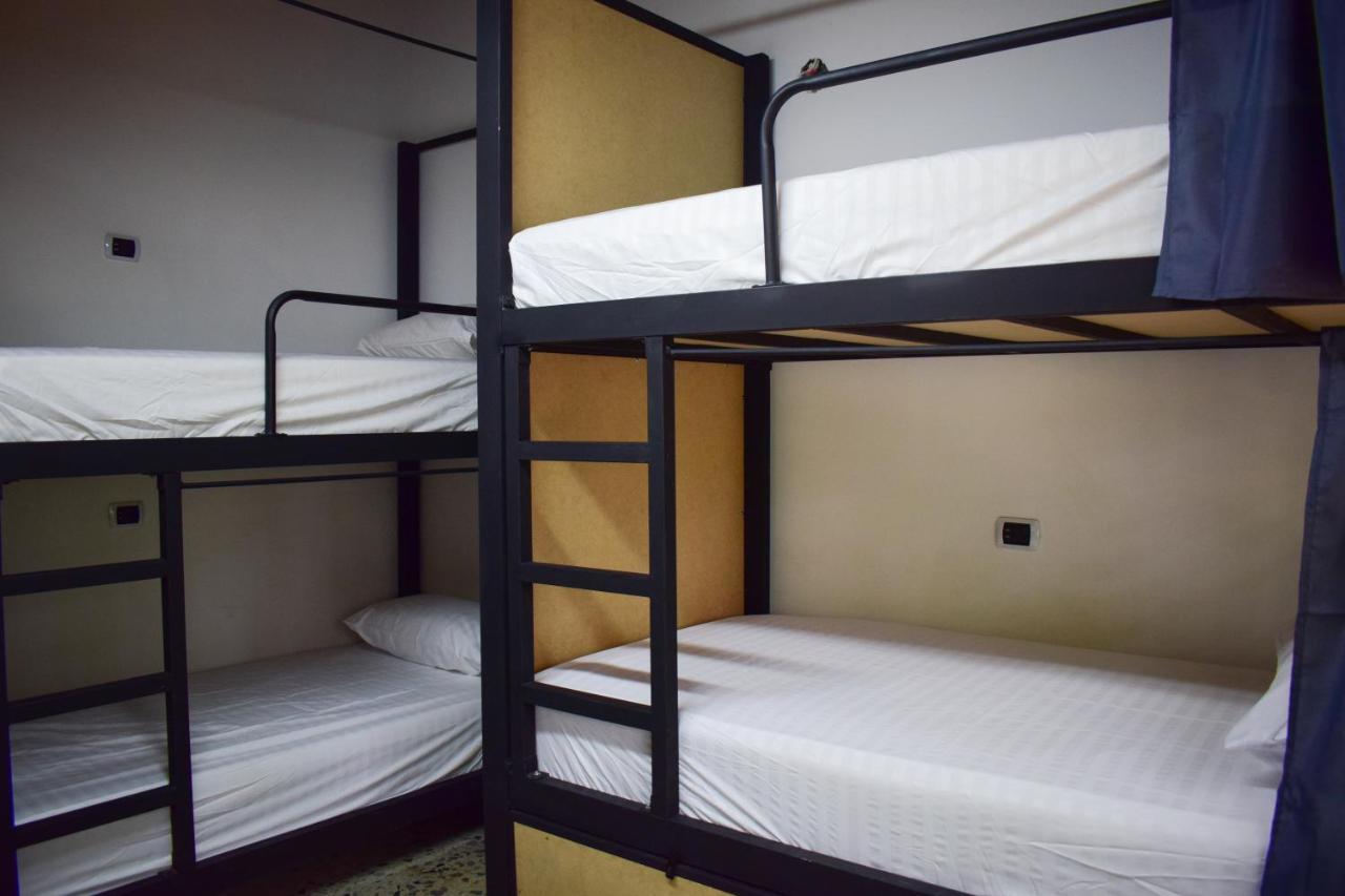 Area 51 Hostel เมเดยิน ภายนอก รูปภาพ
